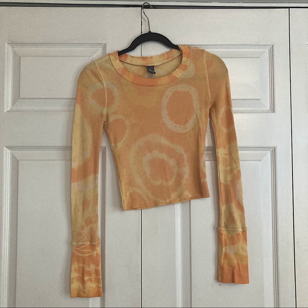VINTAGE Free People tie-dyed long-sleeve crop tee